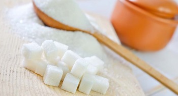Cuánta azúcar y sal debes consumir en cada comida?