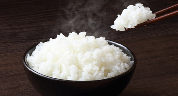 ¿Se puede bajar de peso comiendo todos los días arroz japonés?