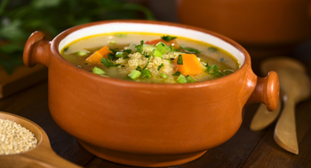 Sopa de verdura con quinoa